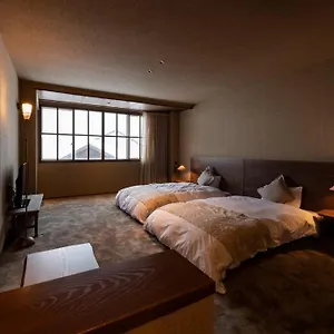 旭岳汤元羽日式旅馆 4* 东川町